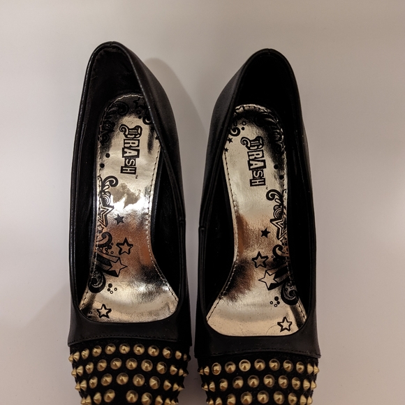 Black spike platform heel size 6 - Picture 2 of 3